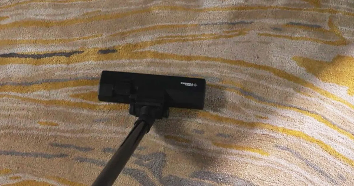 Hướng dẫn vệ sinh và bảo quản thảm dệt máy.